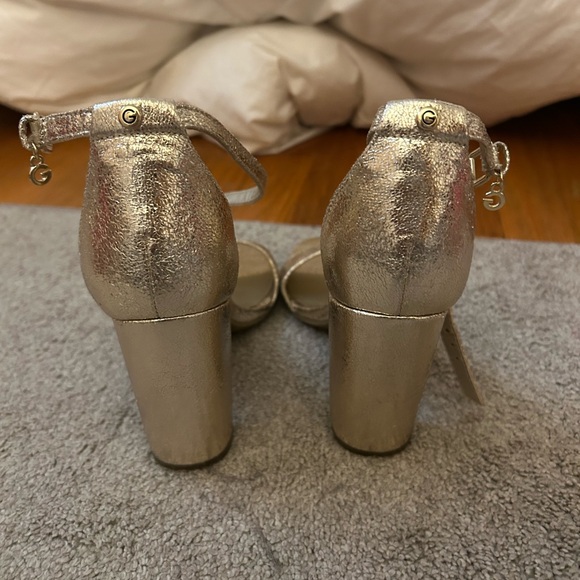 Heels - Picture 3 of 4